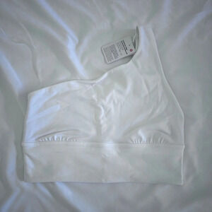 123 🆕🤍 Lululemon Align Asymmetrical Bra A/B Cup - White